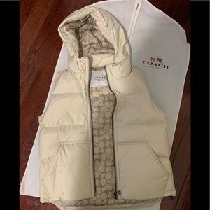 COACH Hooded Puffer Vest LIKE NEW F83818- Size M
